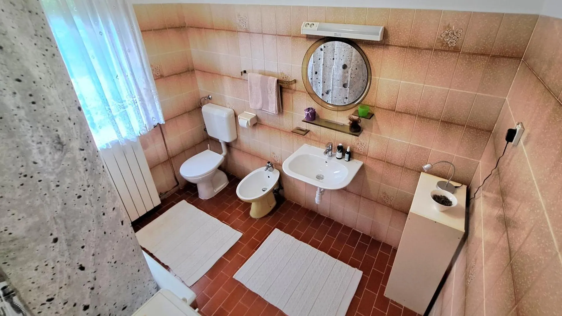 Big Pool Apartment In פולה