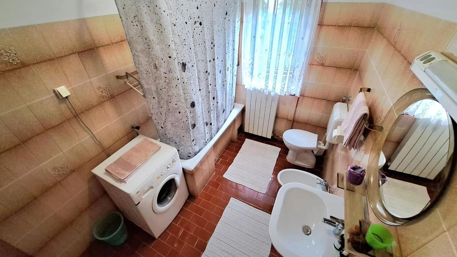 Big Pool Apartment In פולה